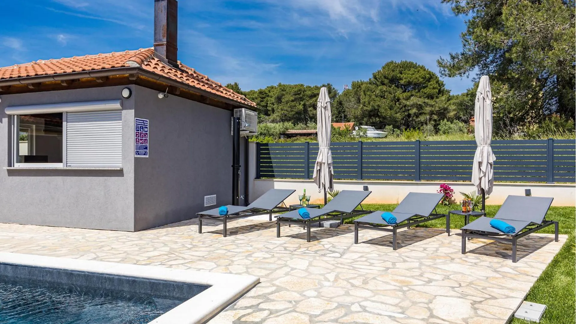 1 Bedroom Stunning Apartment In Medulin