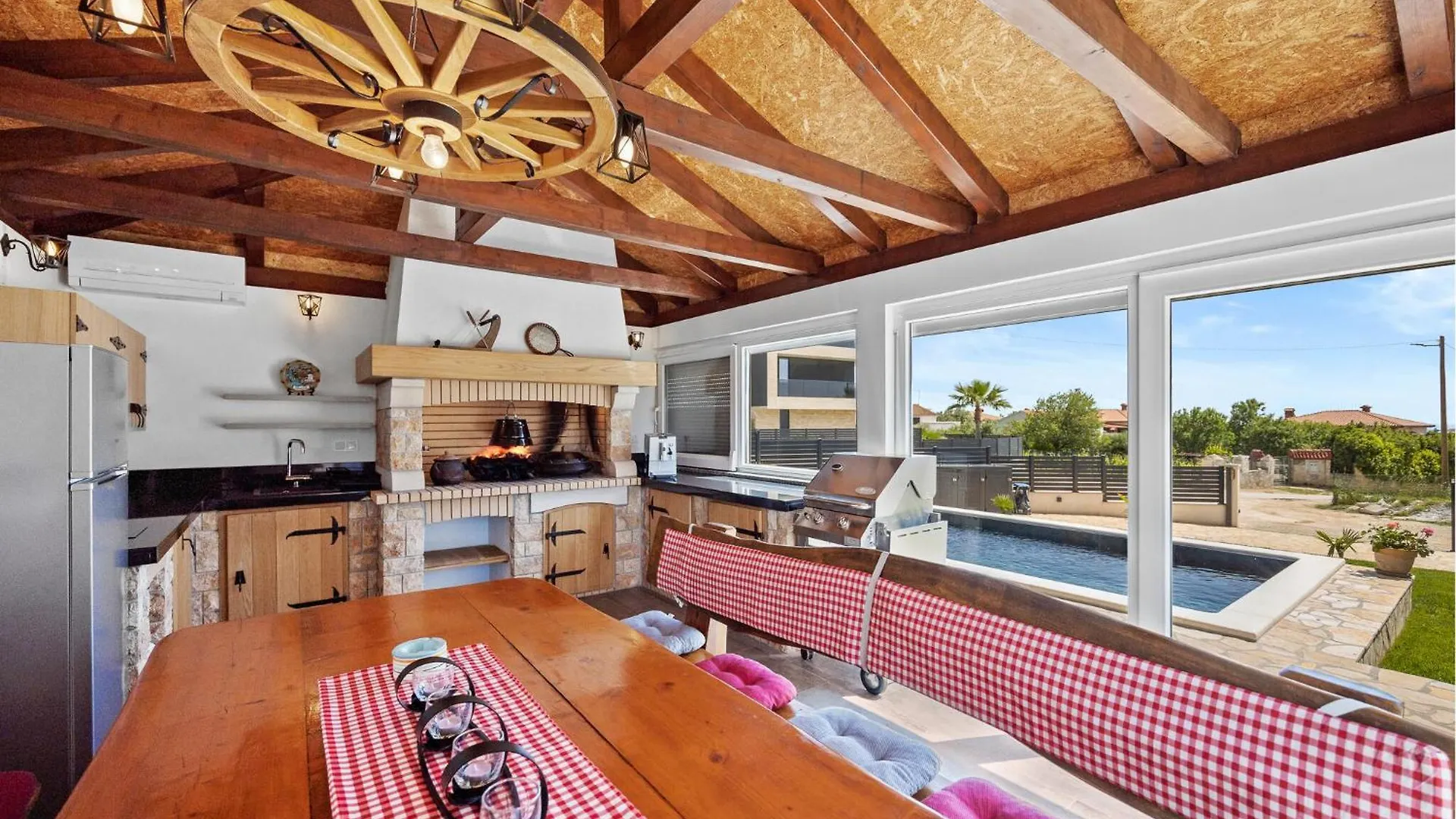 1 Bedroom Stunning Apartment In Medulin